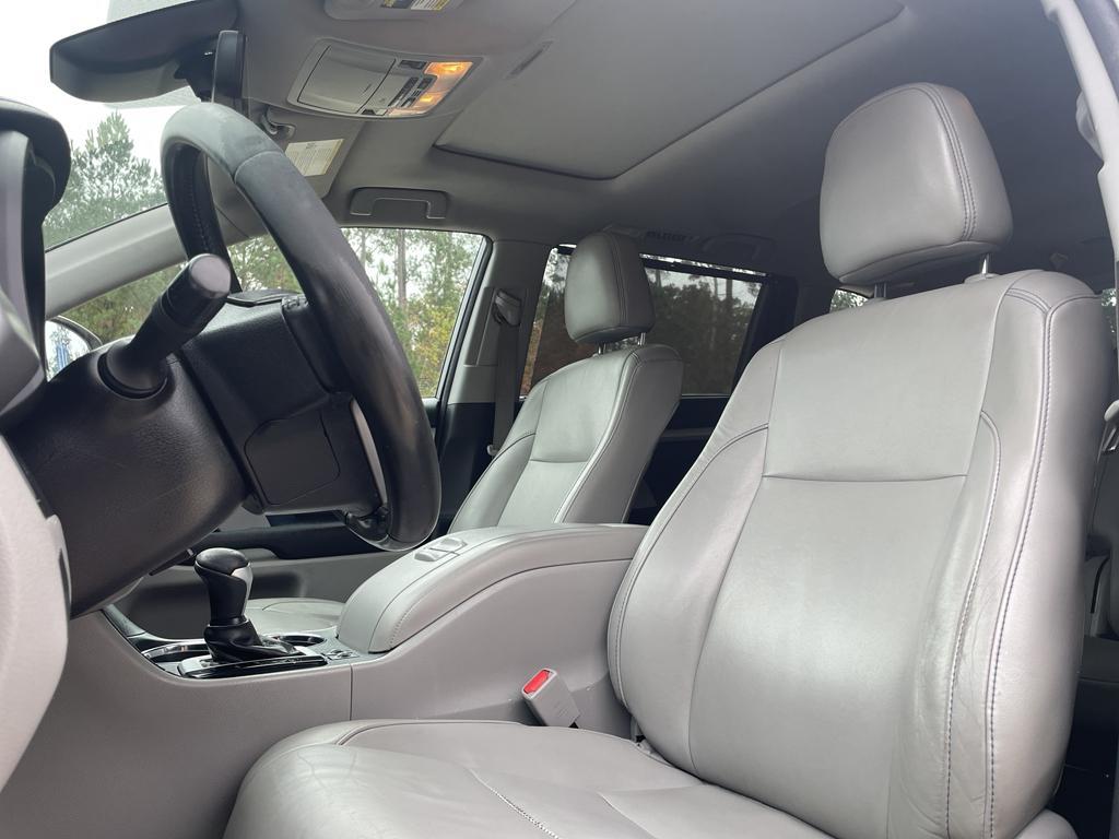 used 2017 Toyota Highlander car, priced at $9,985