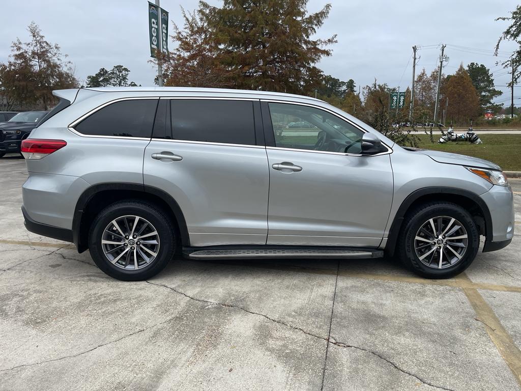 used 2017 Toyota Highlander car, priced at $9,985