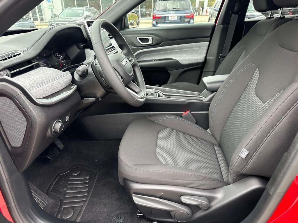 new 2025 Jeep Compass car, priced at $22,995