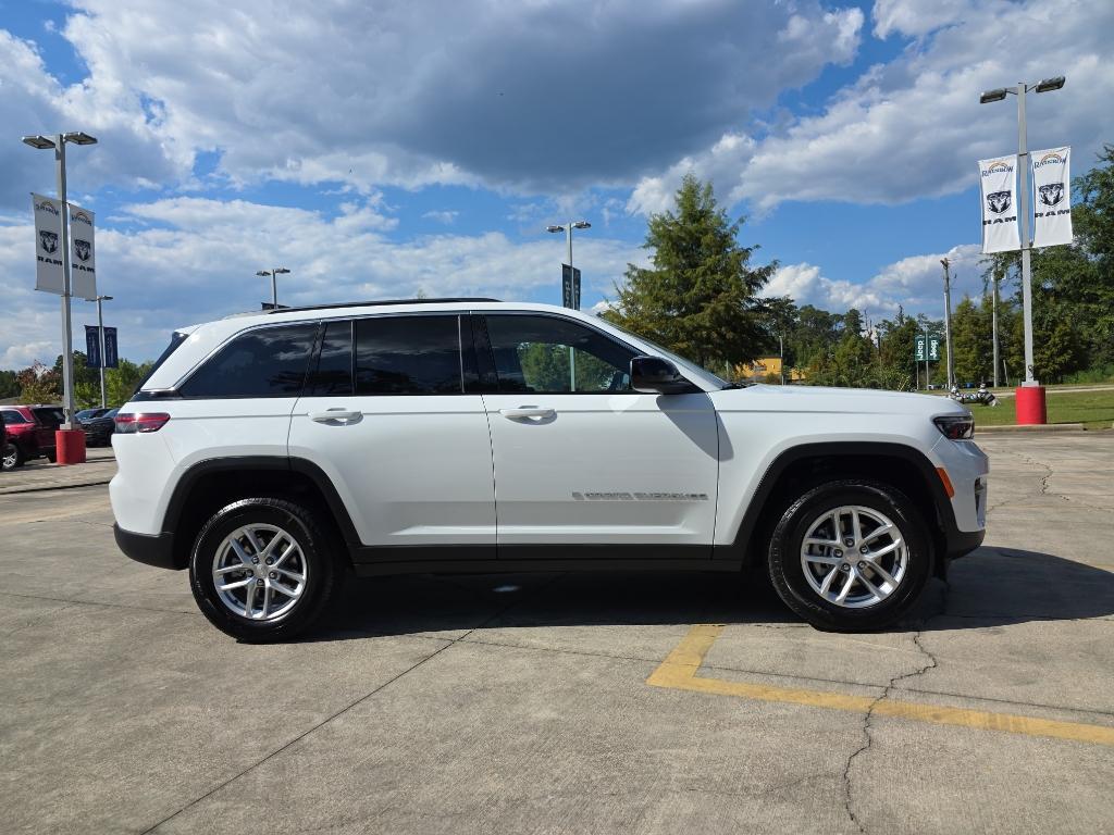 new 2025 Jeep Grand Cherokee car, priced at $38,570