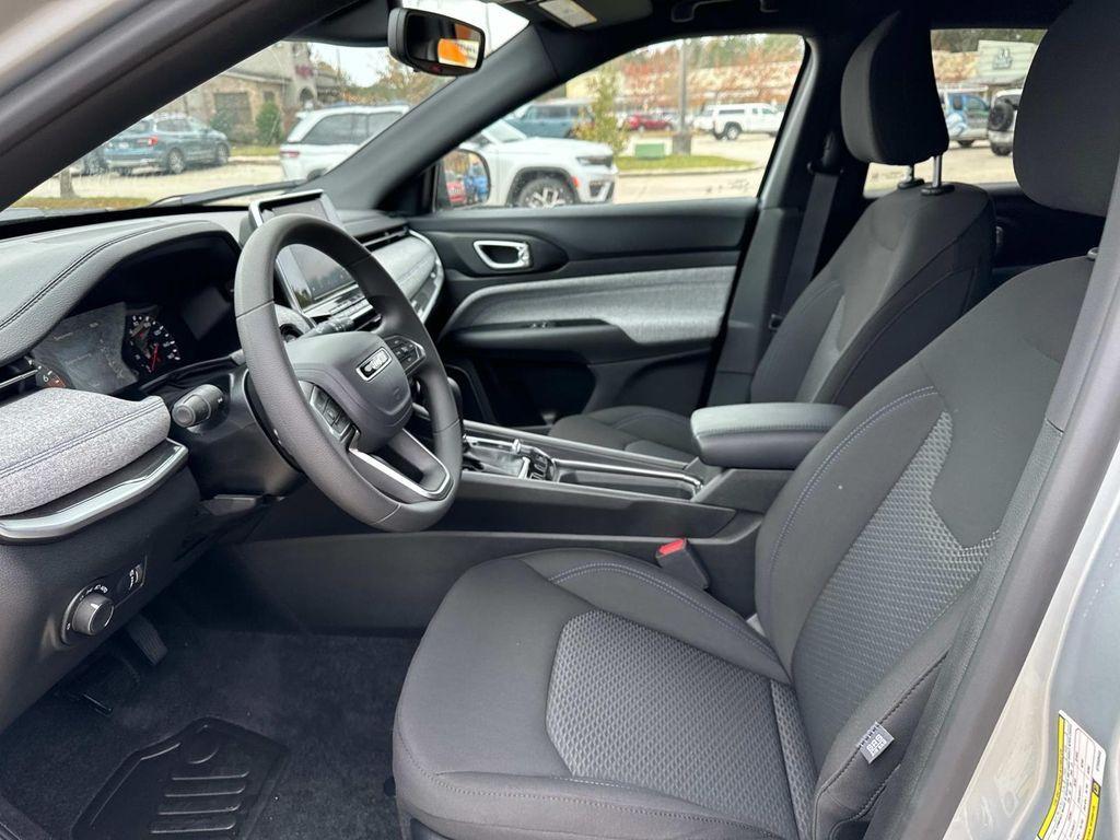 new 2025 Jeep Compass car, priced at $23,995