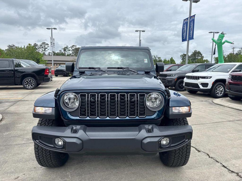 new 2025 Jeep Gladiator car, priced at $44,775