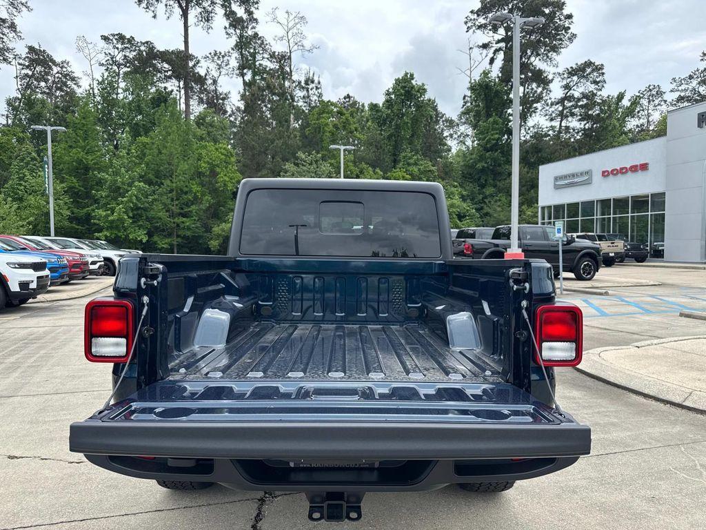 new 2025 Jeep Gladiator car, priced at $44,775