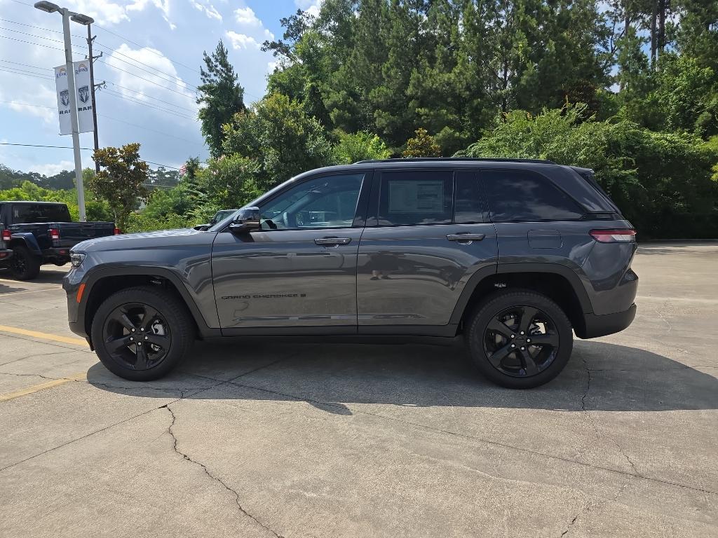 new 2025 Jeep Grand Cherokee car, priced at $46,535