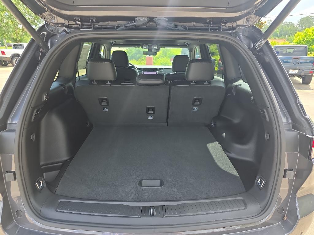 new 2025 Jeep Grand Cherokee car, priced at $46,535