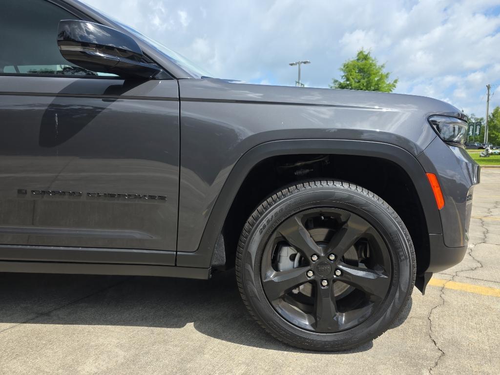 new 2025 Jeep Grand Cherokee car, priced at $46,535