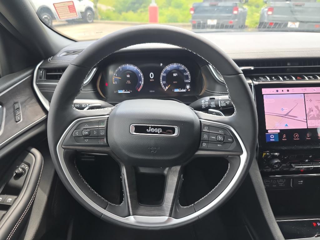 new 2025 Jeep Grand Cherokee car, priced at $46,535