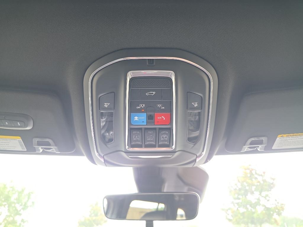 new 2025 Jeep Grand Cherokee car, priced at $46,535