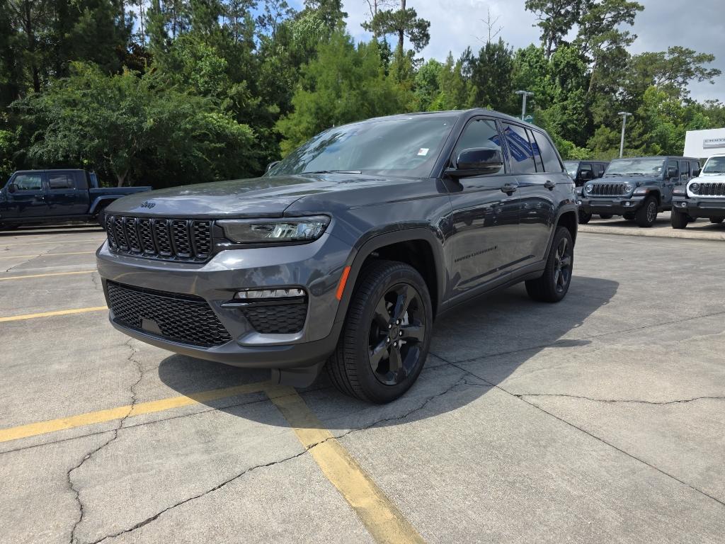 new 2025 Jeep Grand Cherokee car, priced at $46,535