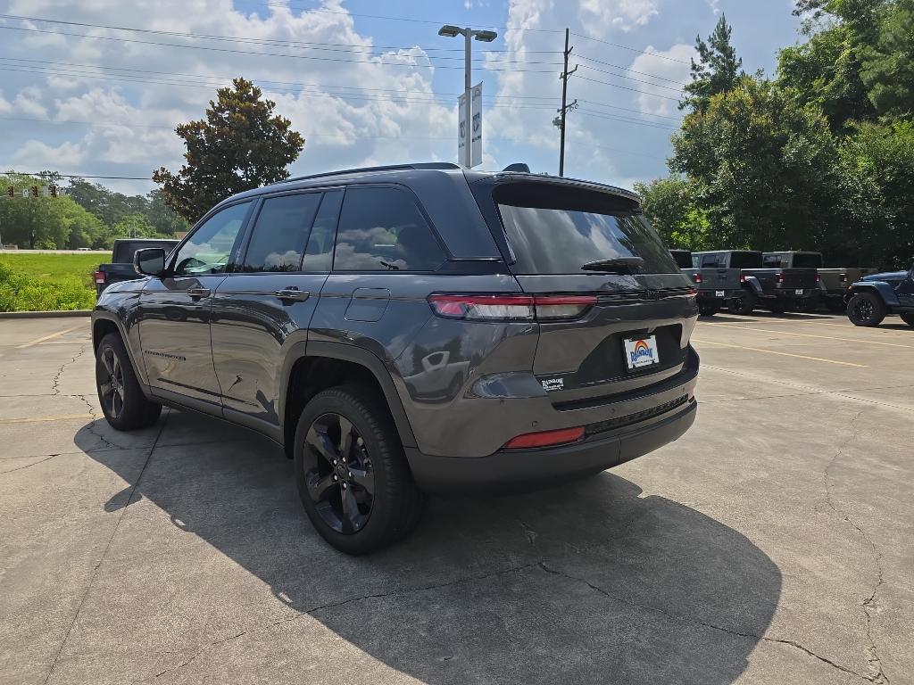new 2025 Jeep Grand Cherokee car, priced at $46,535