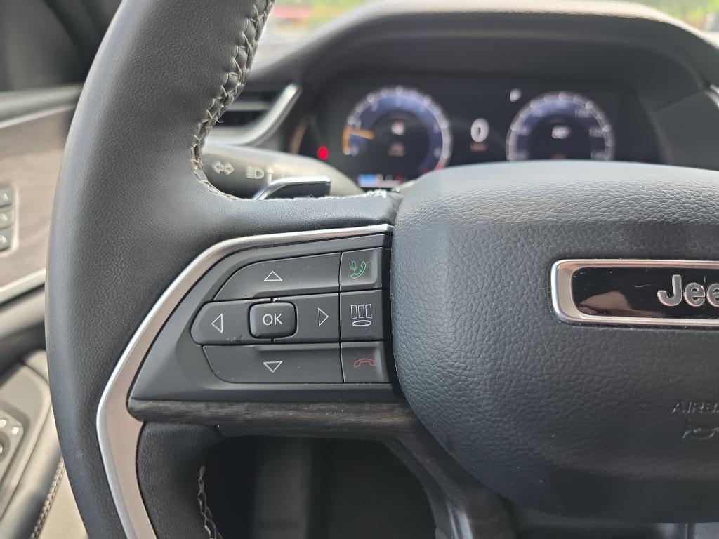 used 2024 Jeep Grand Cherokee car, priced at $31,495