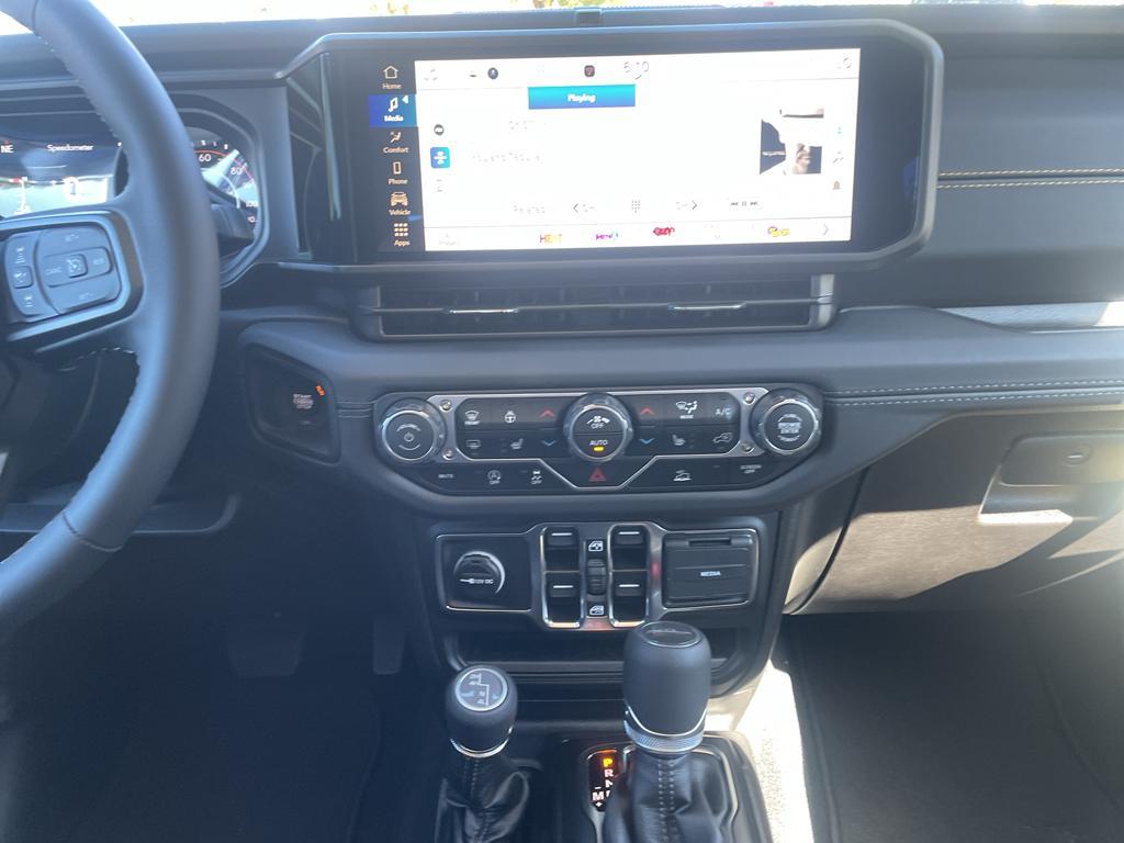 new 2025 Jeep Gladiator car, priced at $42,895