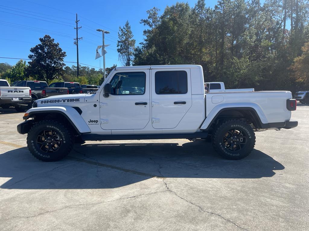 new 2025 Jeep Gladiator car, priced at $42,895