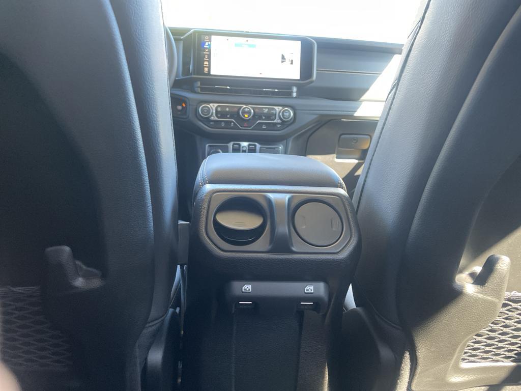 new 2025 Jeep Gladiator car, priced at $42,895