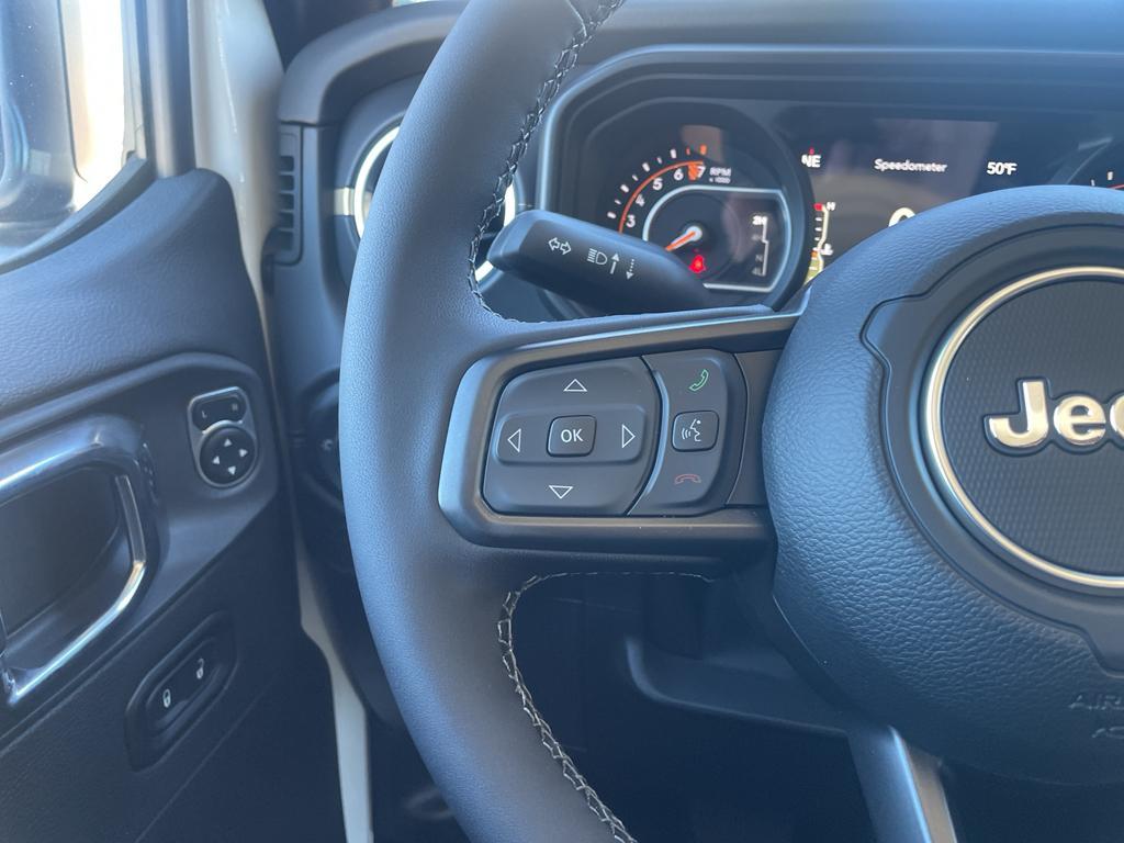 new 2025 Jeep Gladiator car, priced at $42,895