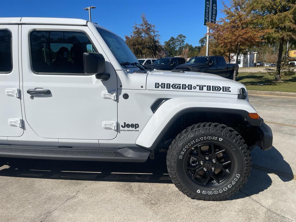 new 2025 Jeep Gladiator car, priced at $42,895