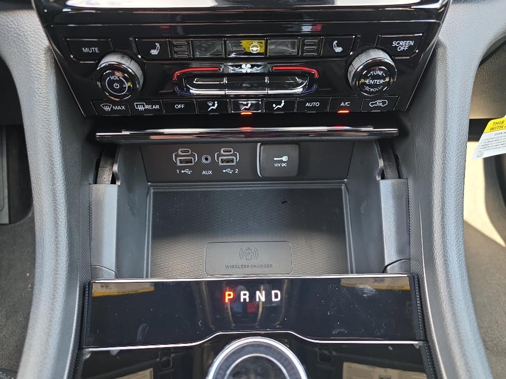 new 2025 Jeep Grand Cherokee car, priced at $39,165