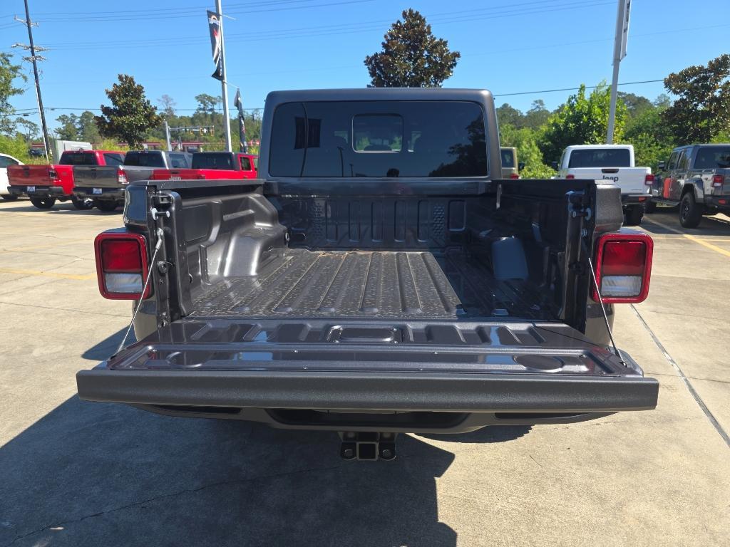 new 2025 Jeep Gladiator car, priced at $44,230
