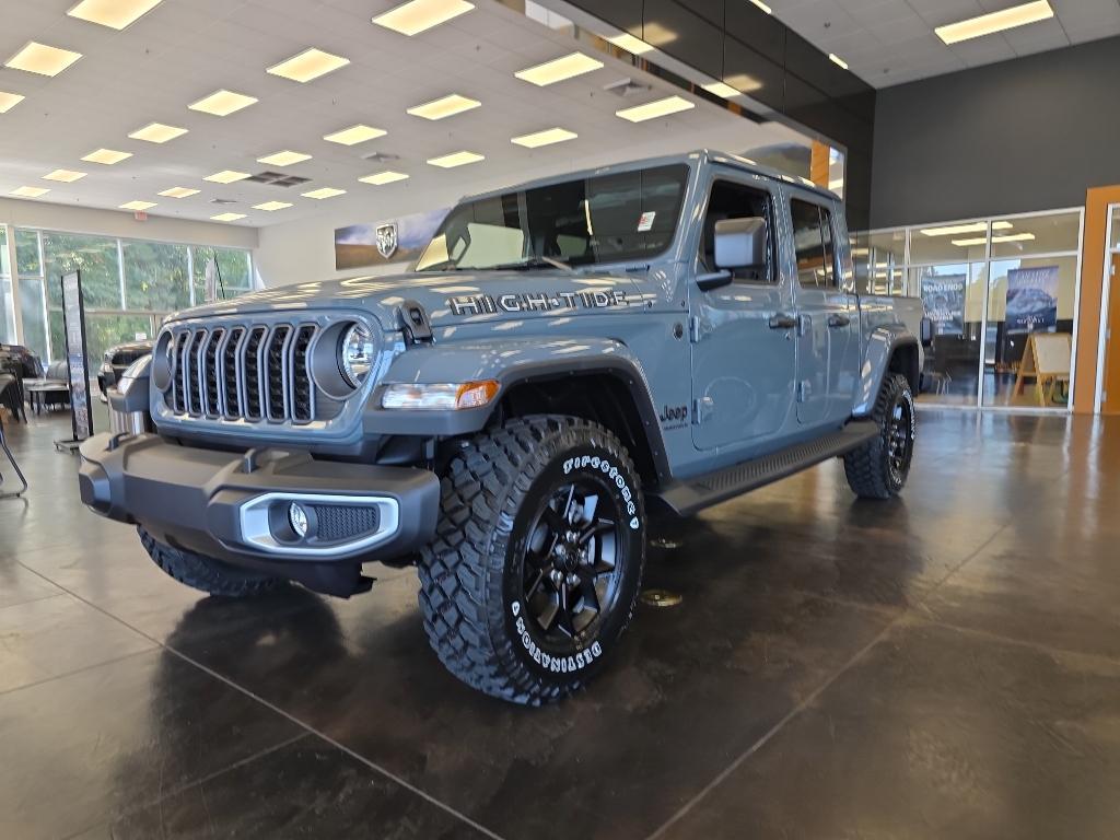 new 2025 Jeep Gladiator car, priced at $45,450