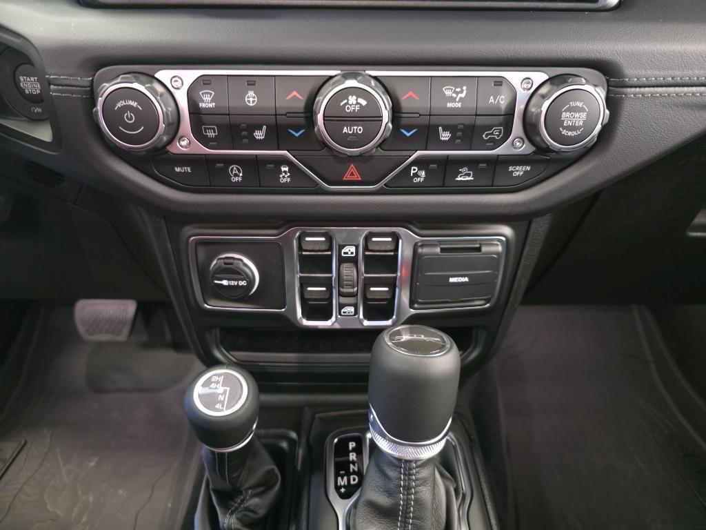 new 2025 Jeep Gladiator car, priced at $45,450