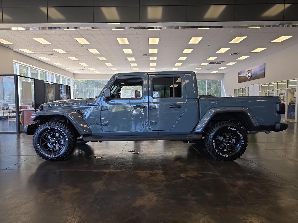 new 2025 Jeep Gladiator car, priced at $45,450