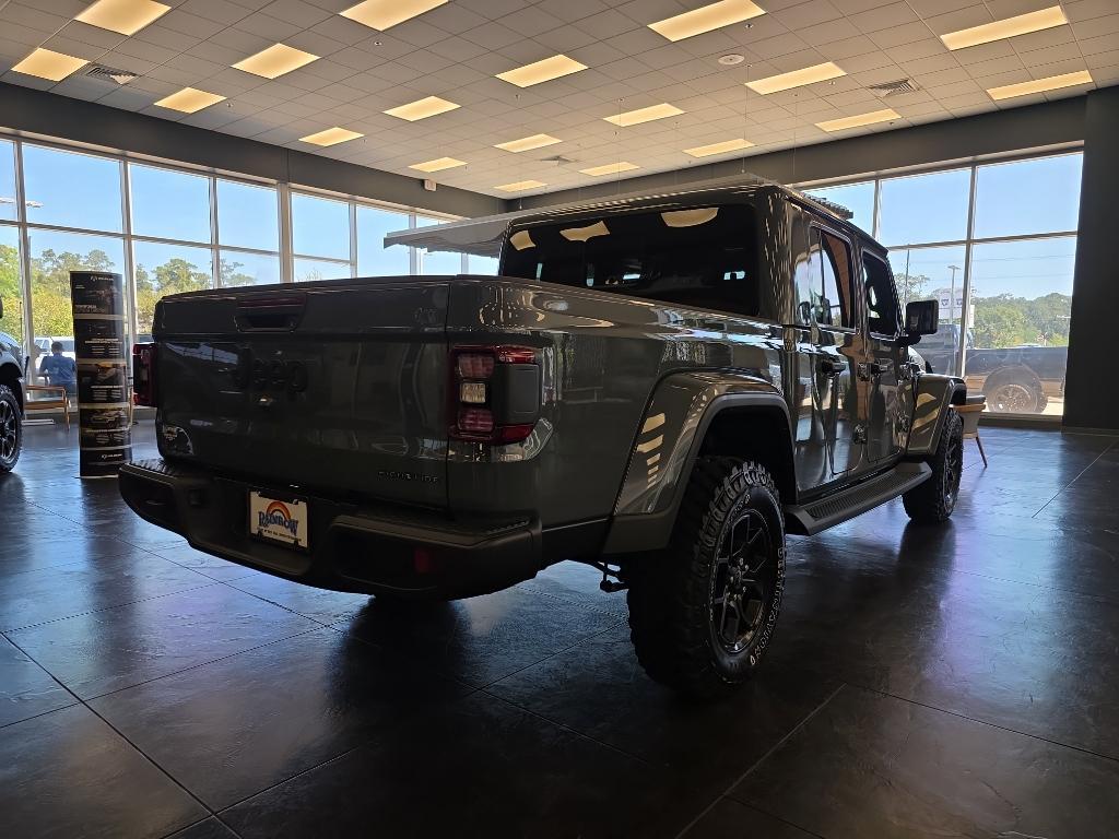 new 2025 Jeep Gladiator car, priced at $45,450