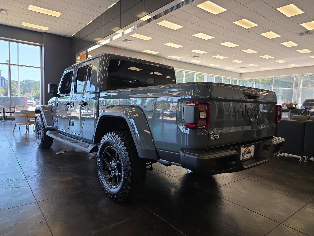 new 2025 Jeep Gladiator car, priced at $45,450