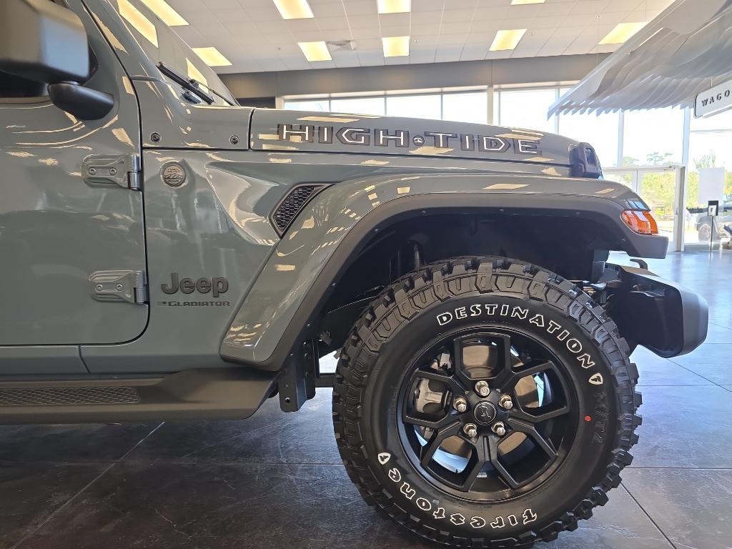 new 2025 Jeep Gladiator car, priced at $45,450