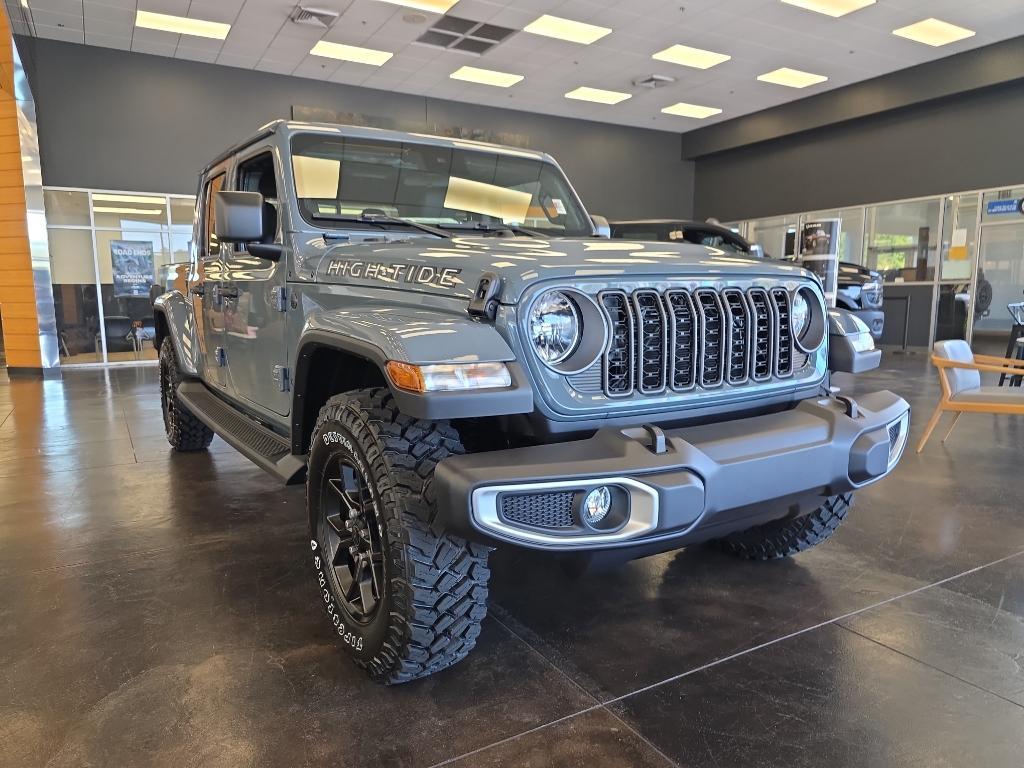 new 2025 Jeep Gladiator car, priced at $45,450