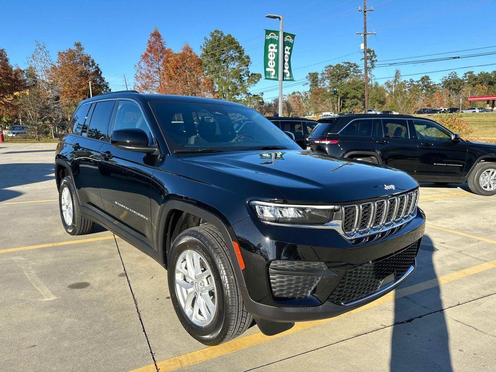 new 2025 Jeep Grand Cherokee car, priced at $36,175