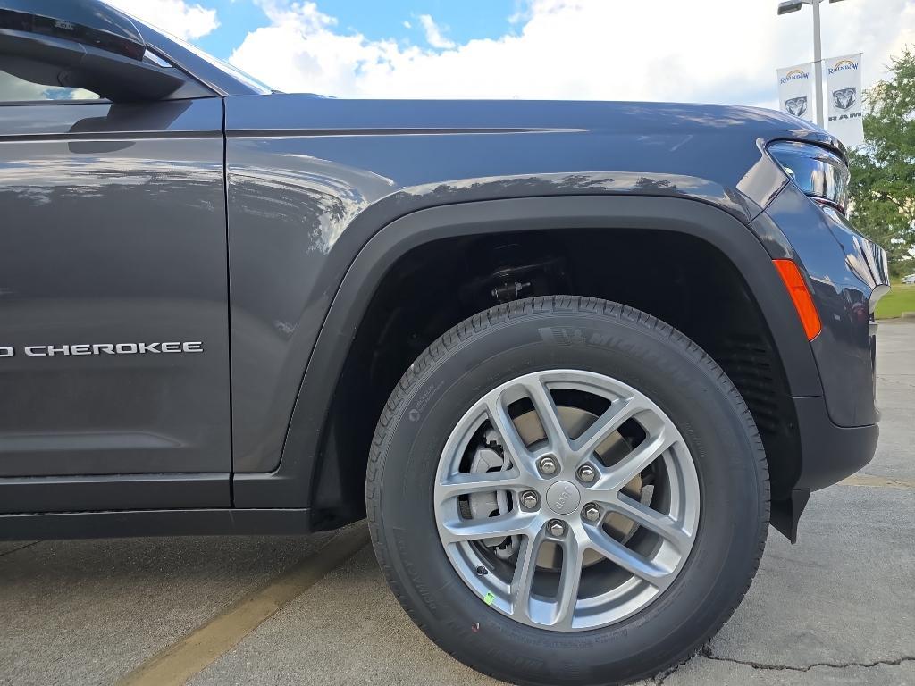 new 2025 Jeep Grand Cherokee car, priced at $39,165