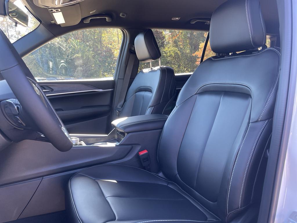 new 2025 Jeep Grand Cherokee L car, priced at $43,725