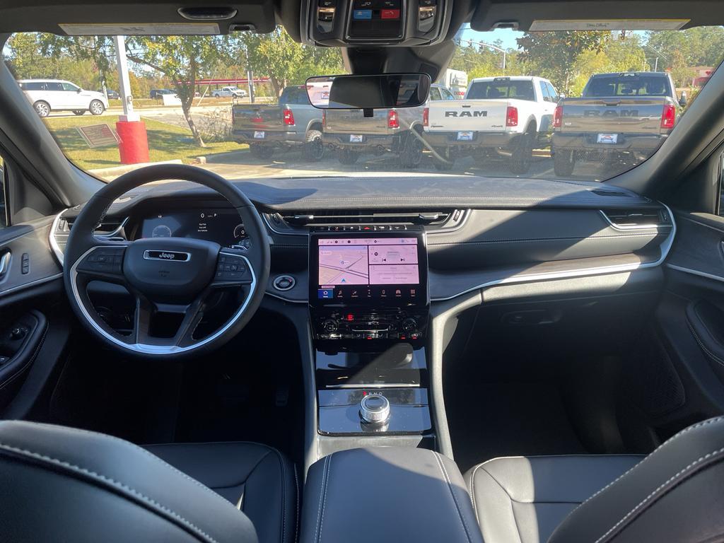 new 2025 Jeep Grand Cherokee L car, priced at $43,725