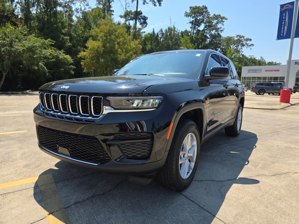 new 2025 Jeep Grand Cherokee car, priced at $38,170