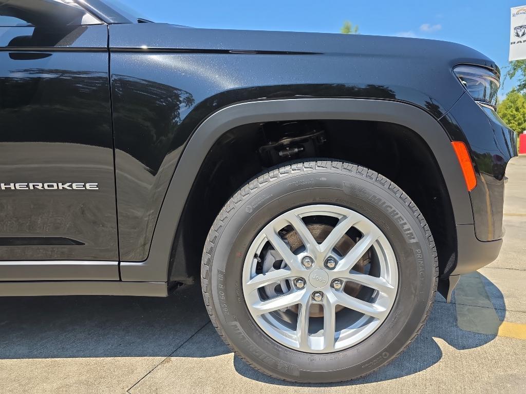 new 2025 Jeep Grand Cherokee car, priced at $38,170