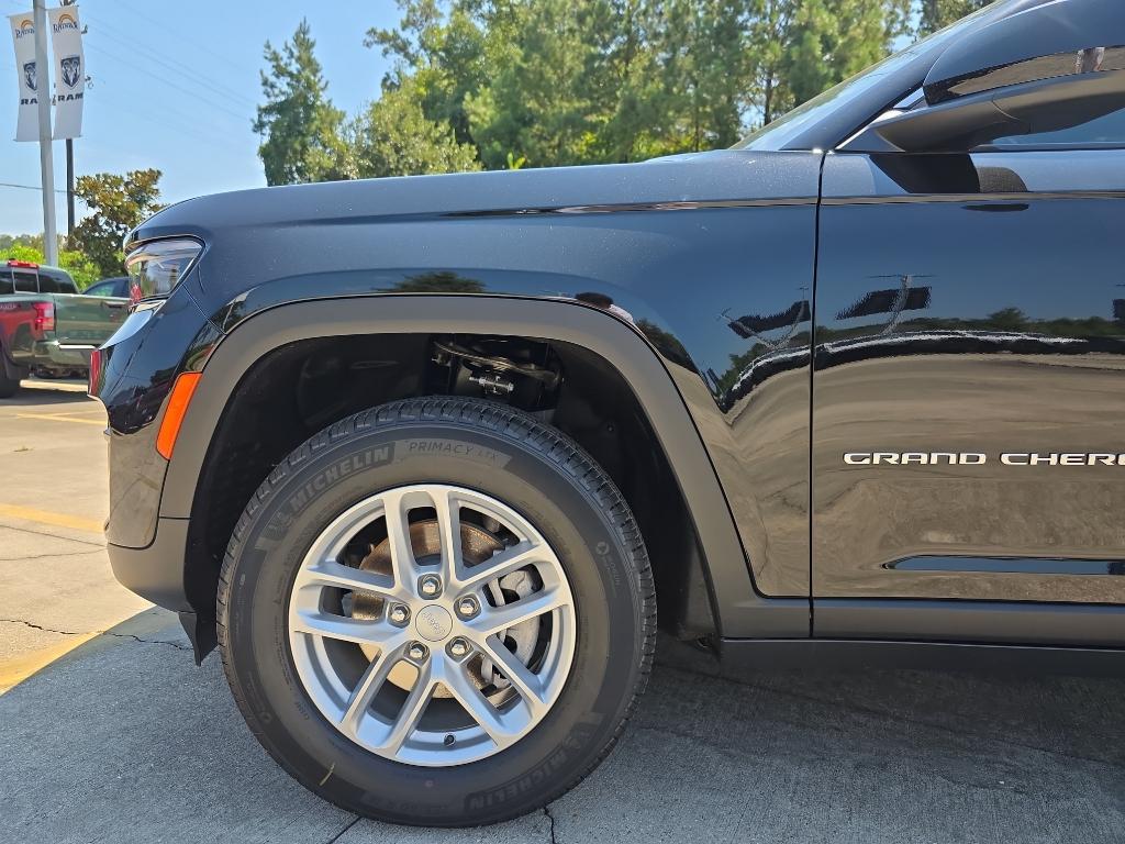 new 2025 Jeep Grand Cherokee car, priced at $38,170
