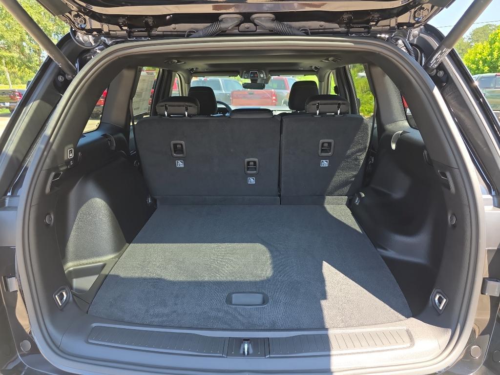 new 2025 Jeep Grand Cherokee car, priced at $38,170