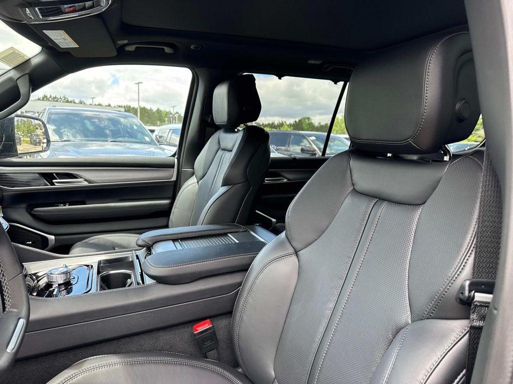 new 2025 Jeep Wagoneer car, priced at $72,770