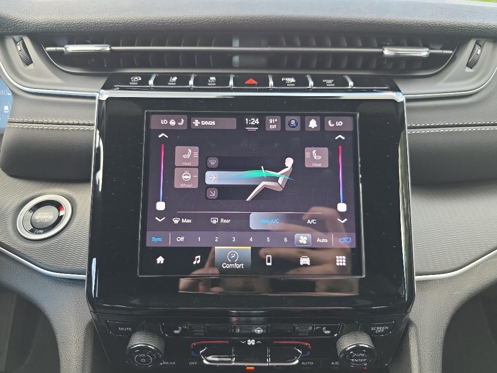 new 2025 Jeep Grand Cherokee car, priced at $38,170