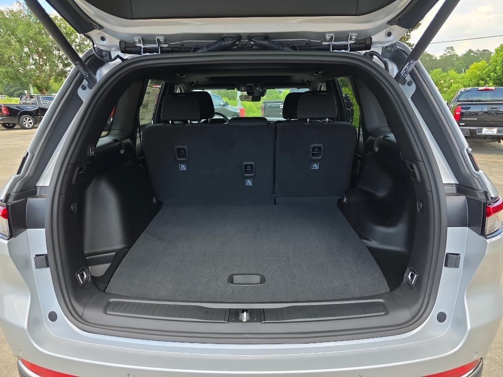 new 2025 Jeep Grand Cherokee car, priced at $38,170