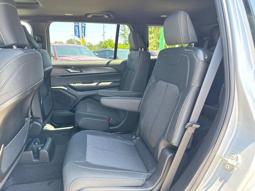 new 2025 Jeep Grand Cherokee L car, priced at $39,920