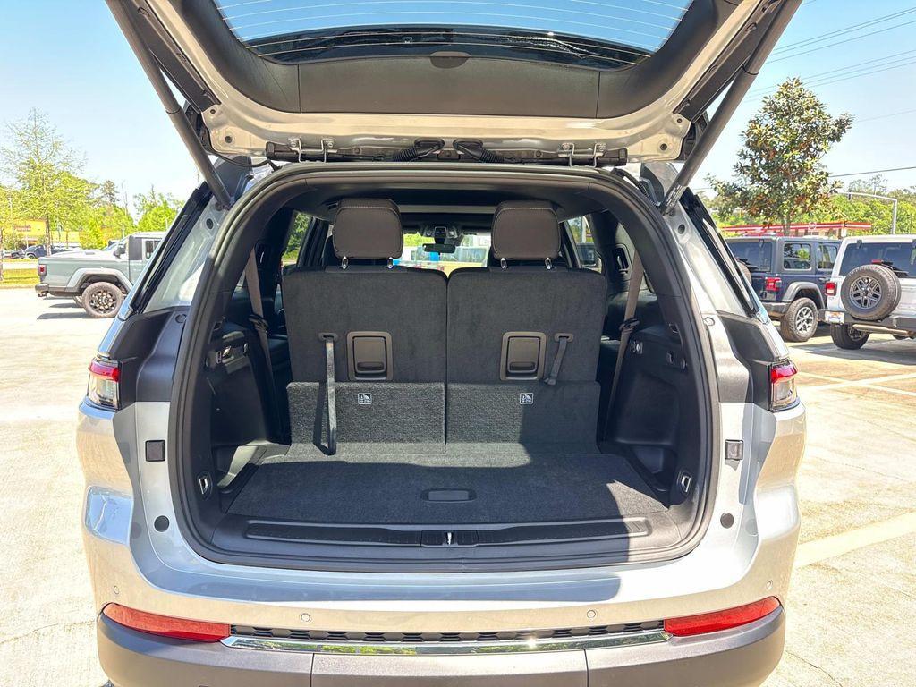 new 2025 Jeep Grand Cherokee L car, priced at $40,615