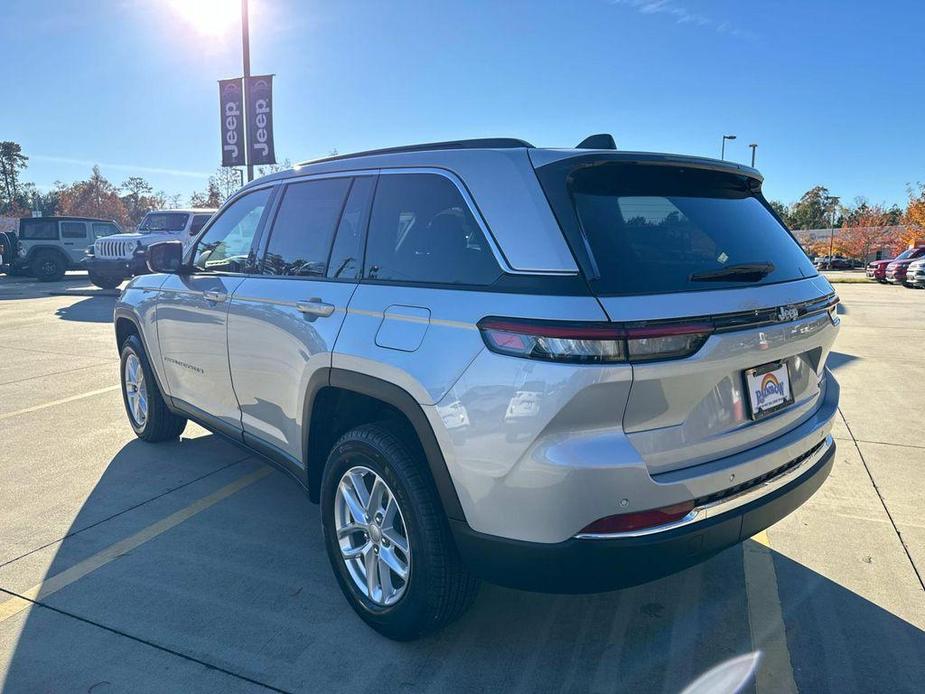 new 2025 Jeep Grand Cherokee car, priced at $36,175