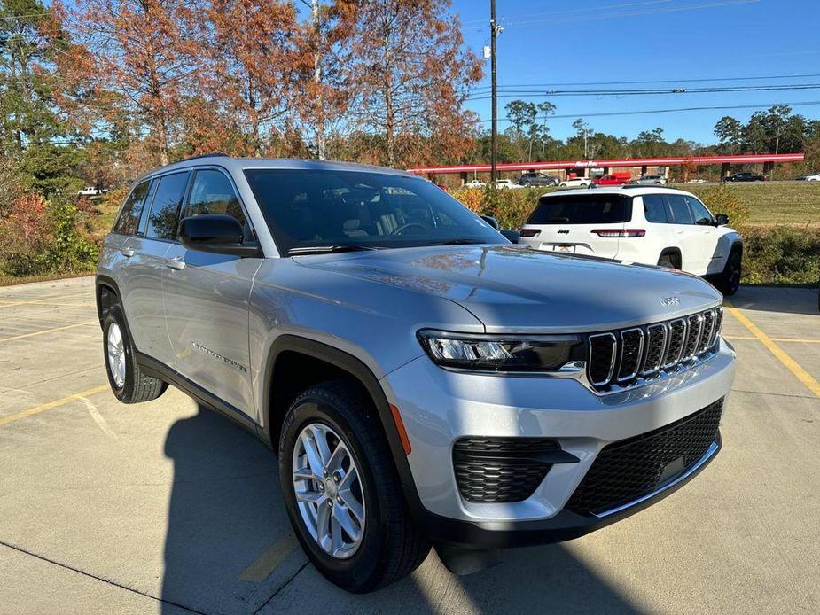 new 2025 Jeep Grand Cherokee car, priced at $36,175