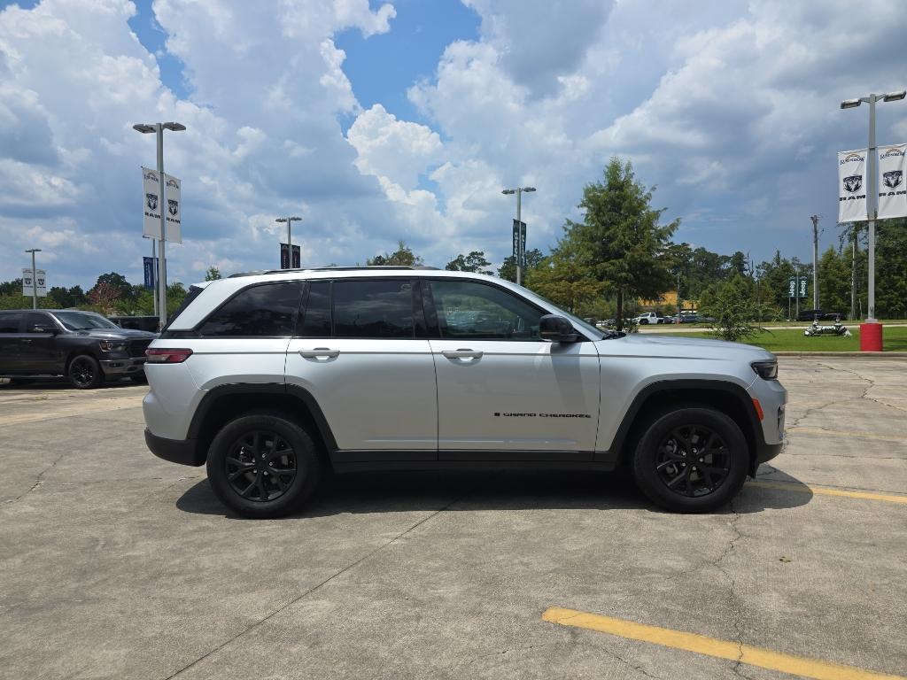 used 2024 Jeep Grand Cherokee car, priced at $33,995