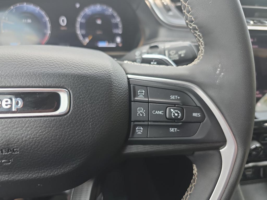 used 2024 Jeep Grand Cherokee car, priced at $33,995