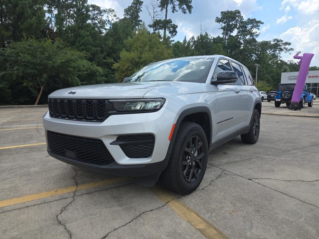 used 2024 Jeep Grand Cherokee car, priced at $33,995