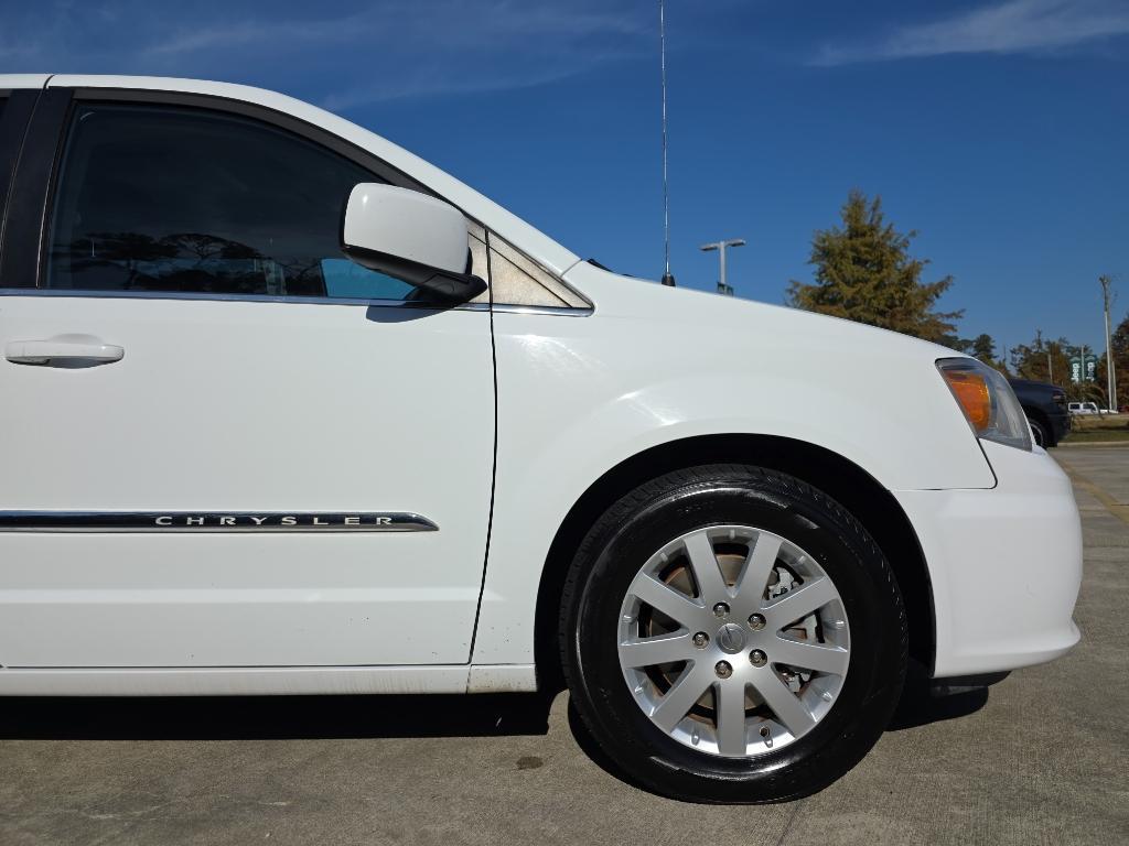 used 2016 Chrysler Town & Country car, priced at $8,995