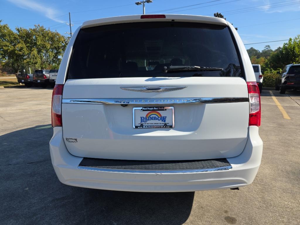 used 2016 Chrysler Town & Country car, priced at $8,995