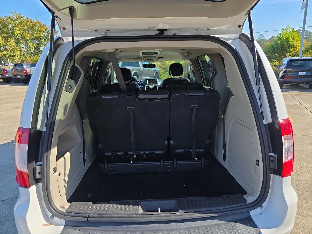 used 2016 Chrysler Town & Country car, priced at $8,995